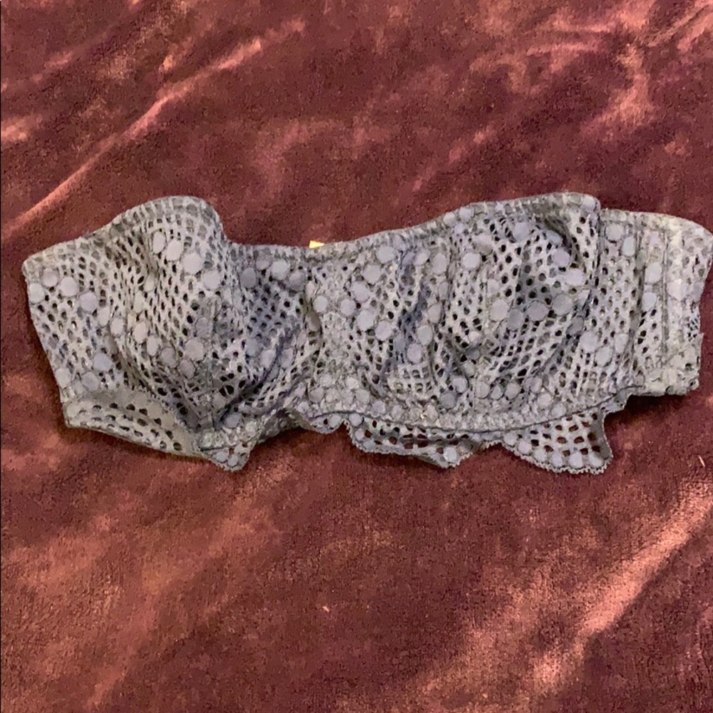 Victoria’s Secret lace strapless bra
